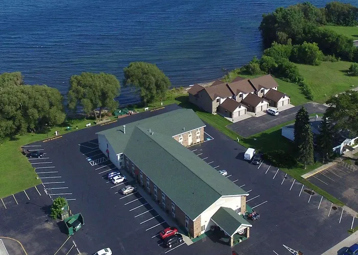 Discover Your Perfect Stay at the Best Hotels in Menominee, WI