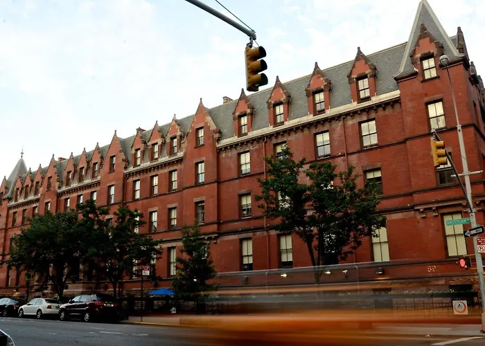 Top-Rated New York Hostels