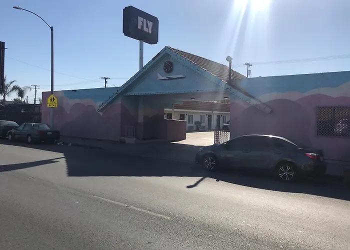 Top Lynwood Hotels for Memorable Stays