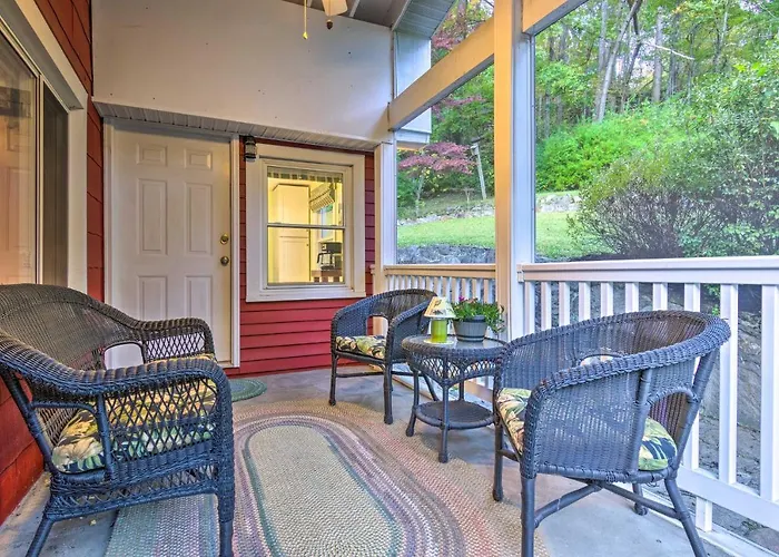 Best Hotels in Chimney Rock for Nature Lovers