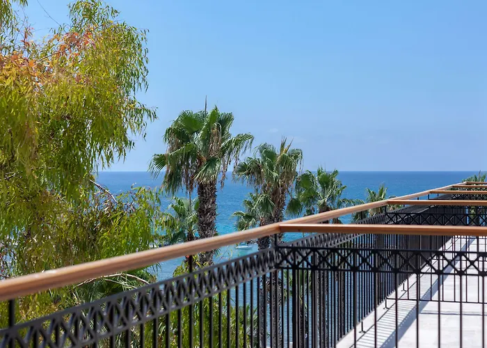 Best Paphos 5 Star Hotels