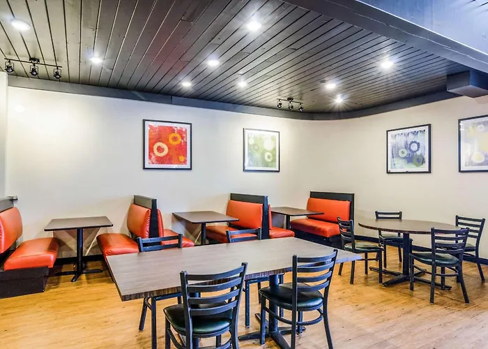 Best Hotels Near Buffalo Niagara Airport