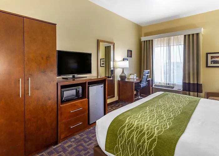 Top Hotels Near Aurora Colorado