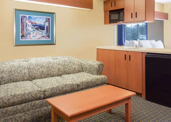 Best Hotels in Leesburg, Florida