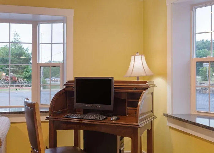 Top Sturbridge Hotels