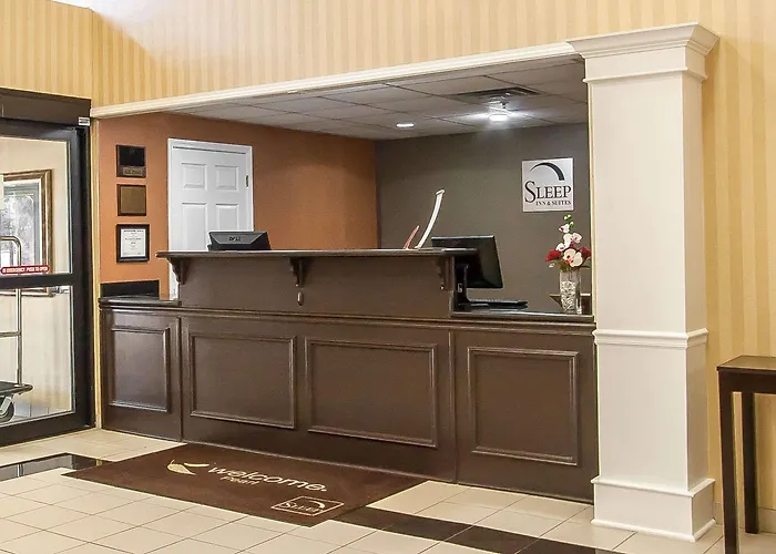 Top Hotels in Pearl, MS