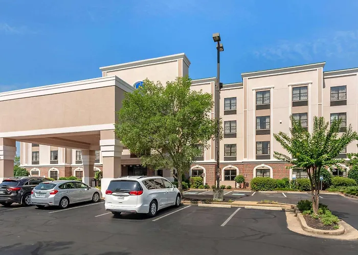 Top Hotels with Jacuzzi in Room in Southaven MS