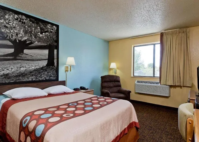 Best Hotels Near California's Iconic Destinations