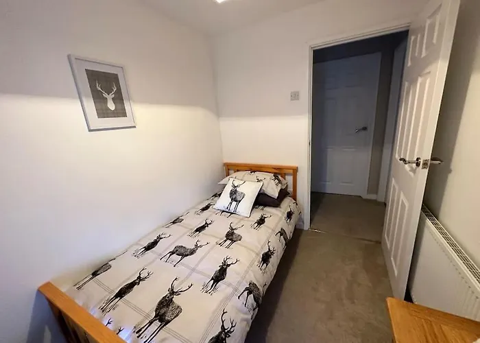 Top Hotels Near Tredegar, United Kingdom