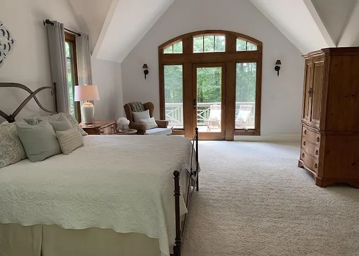 Top Hotels in Henderson NC