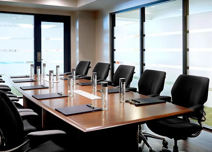 Superior Hotels Near Burlingame CA