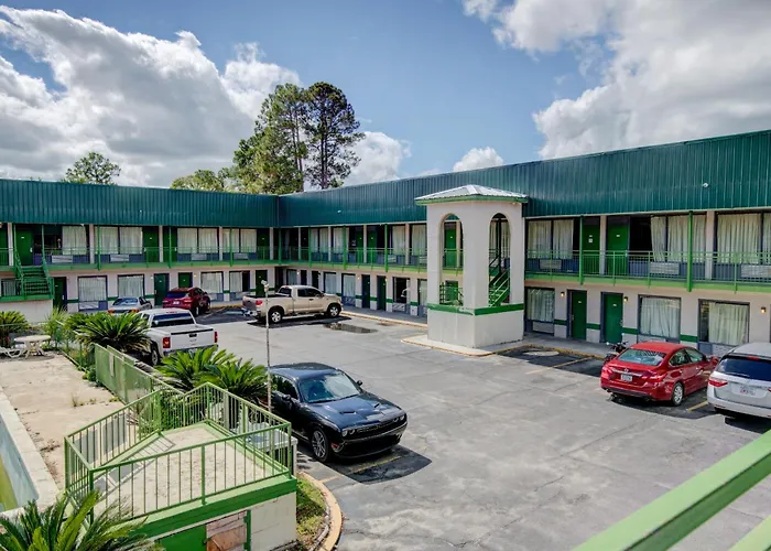 Best Hotels in Douglas, GA