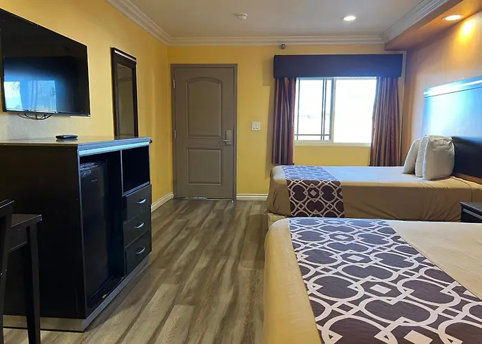 Top Hotels in La Puente