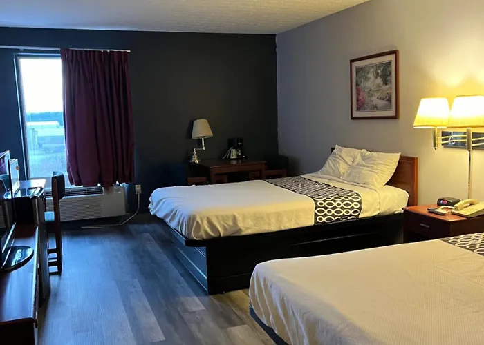 Best Hotels Close to Mercy Hospital Springfield