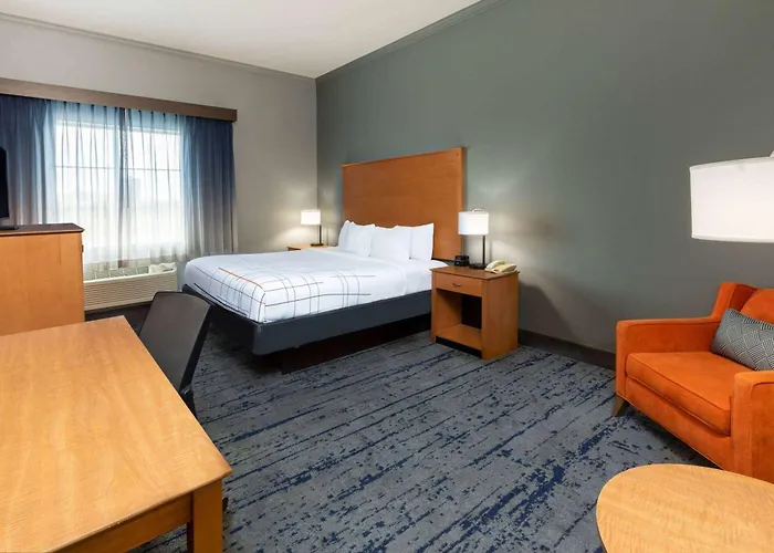 Best Hotels near Bridgeport, West Virginia