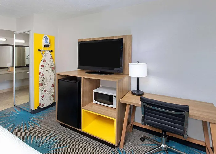 Best Hotels Near Savannah Hilton Head Airport