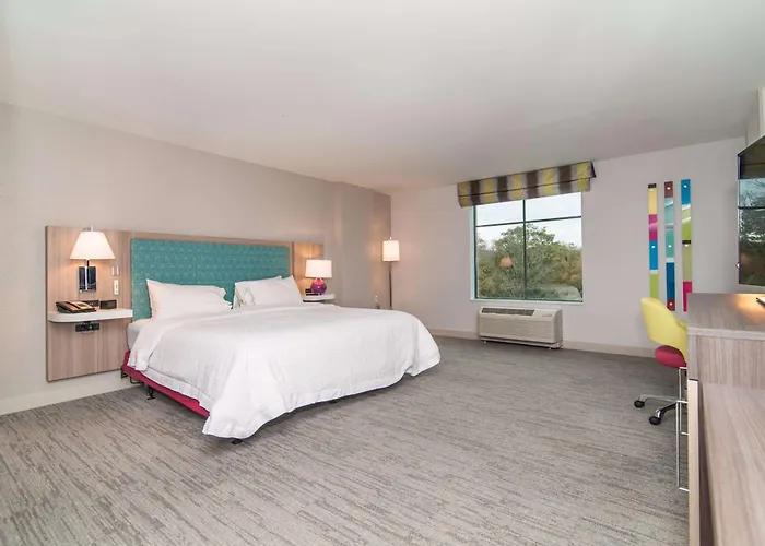 Top Hotels in Norwich CT