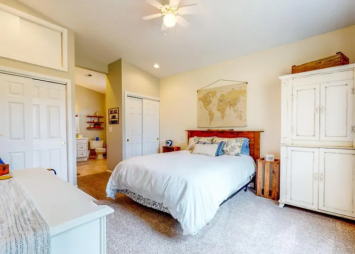 Top Hotels Near Oak Lawn, Dallas Neighborhood