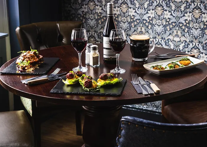 Top Chester Hotels Near the Iconic Racecourse