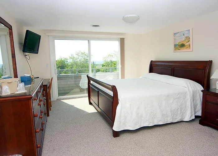 Top Hotels in Gloucester, MA