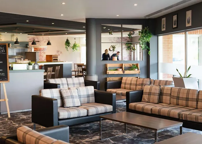 Best Hotels Near Campbell Park, Milton Keynes