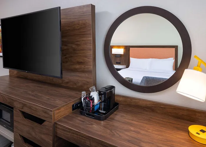 Best Hotels Near Fairmont, West Virginia