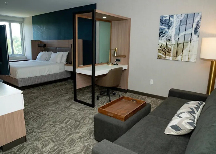 Best Hotels in Woodbridge N J