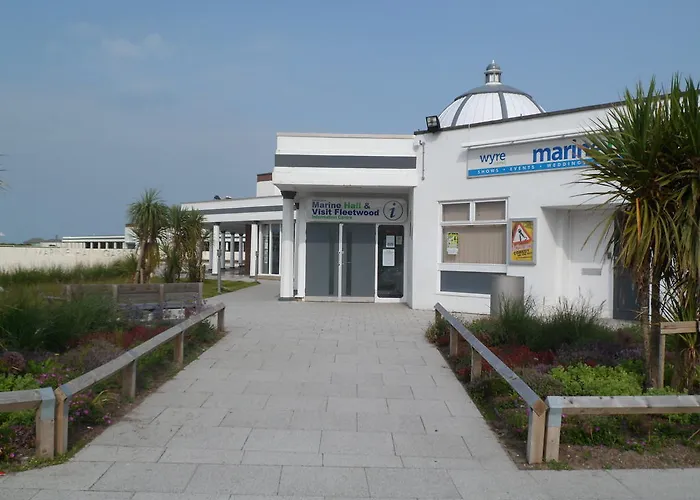 Best Fleetwood Accommodation Options