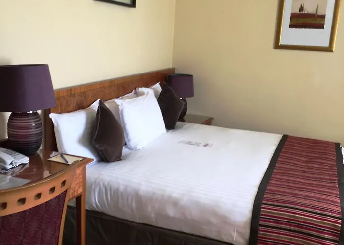 Top Cheap Hotels in Enfield, North London