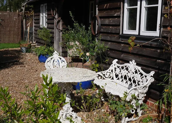 Top Hotels Near Beaulieu Car Museum