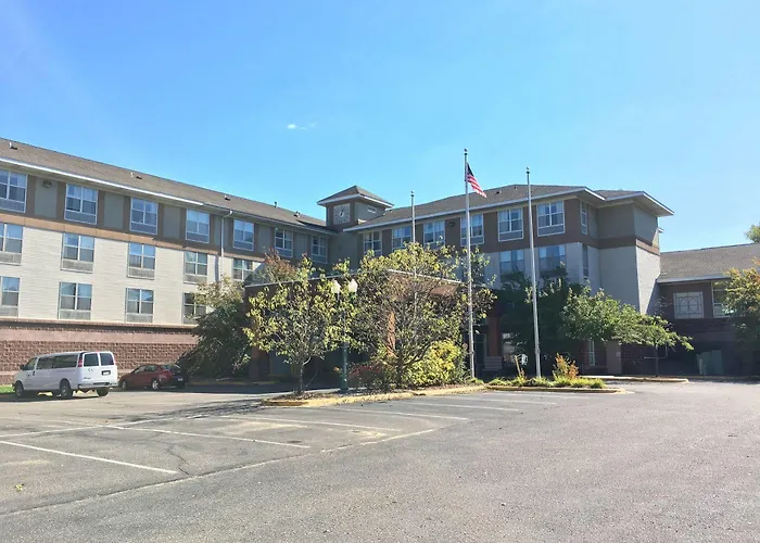 Best Hotels Near Charming Chaska MN