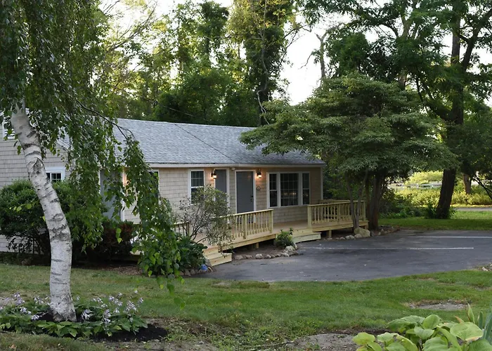 Top Hotels Near Sandwich, MA