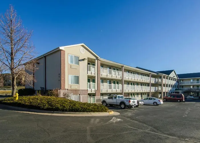 Premier Delta Hotels Denver Thornton Lodging